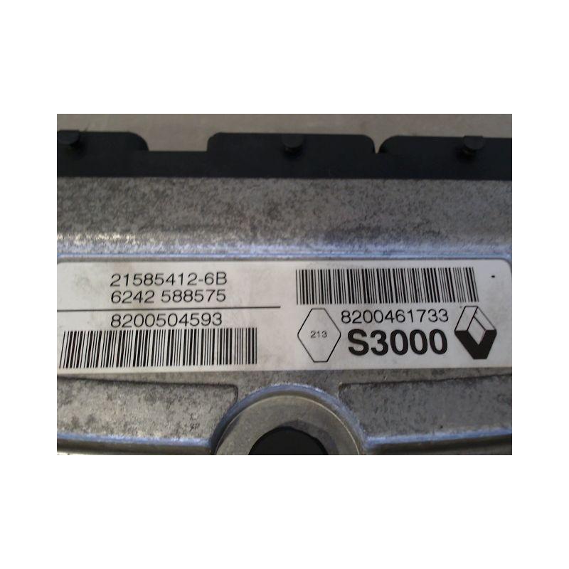 CALCULATEUR MOTEUR RENAULT CLIO