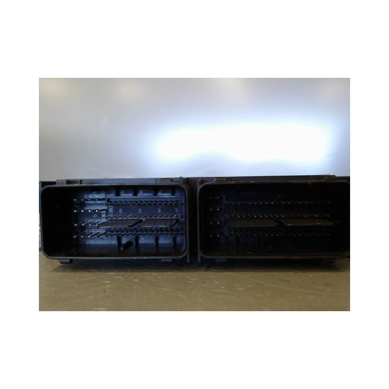 CALCULATEUR MOTEUR FORD C-MAX