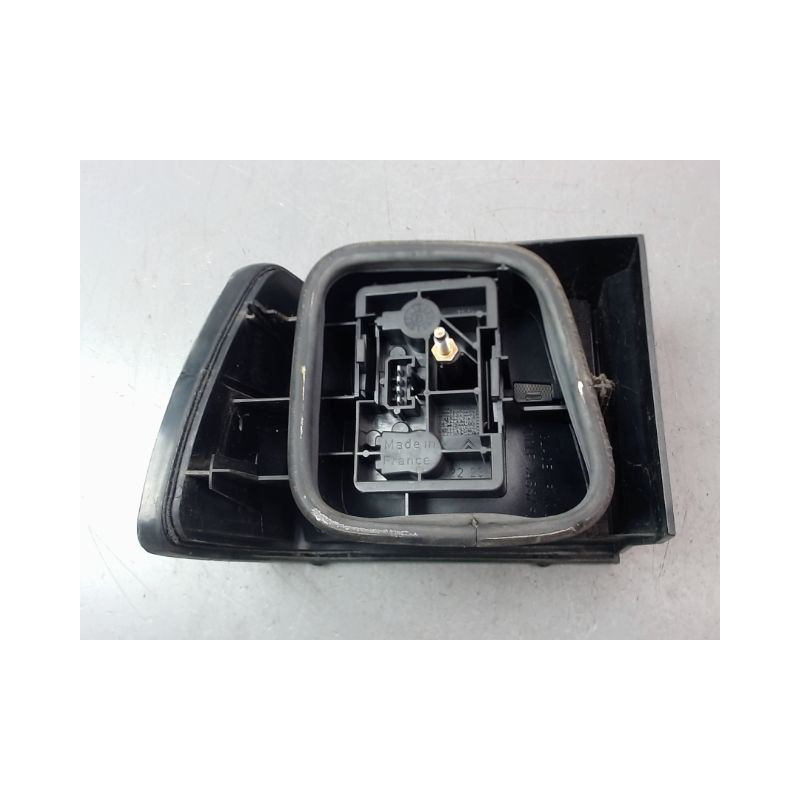 FEU ARRIERE DROIT CITROEN XANTIA BREAK Phase 2 1997-2001