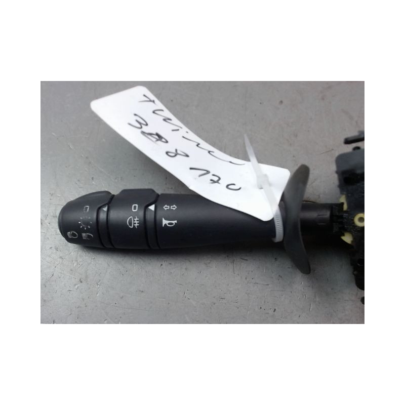 COMMANDE ECLAIRAGE RENAULT TWINGO II Phase 1 2007-2011