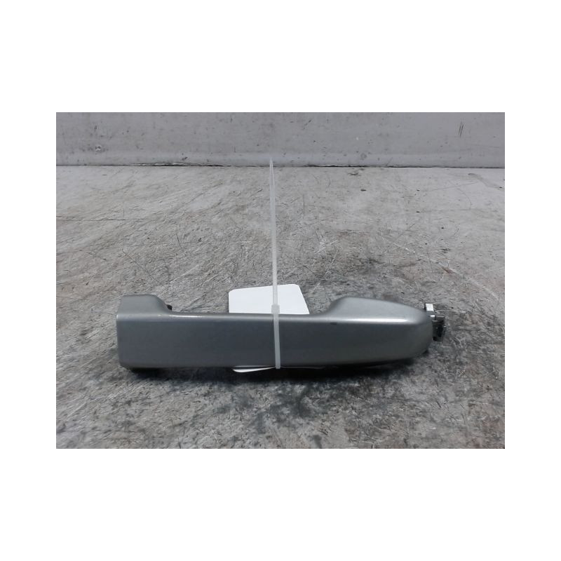 POIGNEE EXTERIEURE PORTE ARRIERE GAUCHE TOYOTA AURIS 2010-