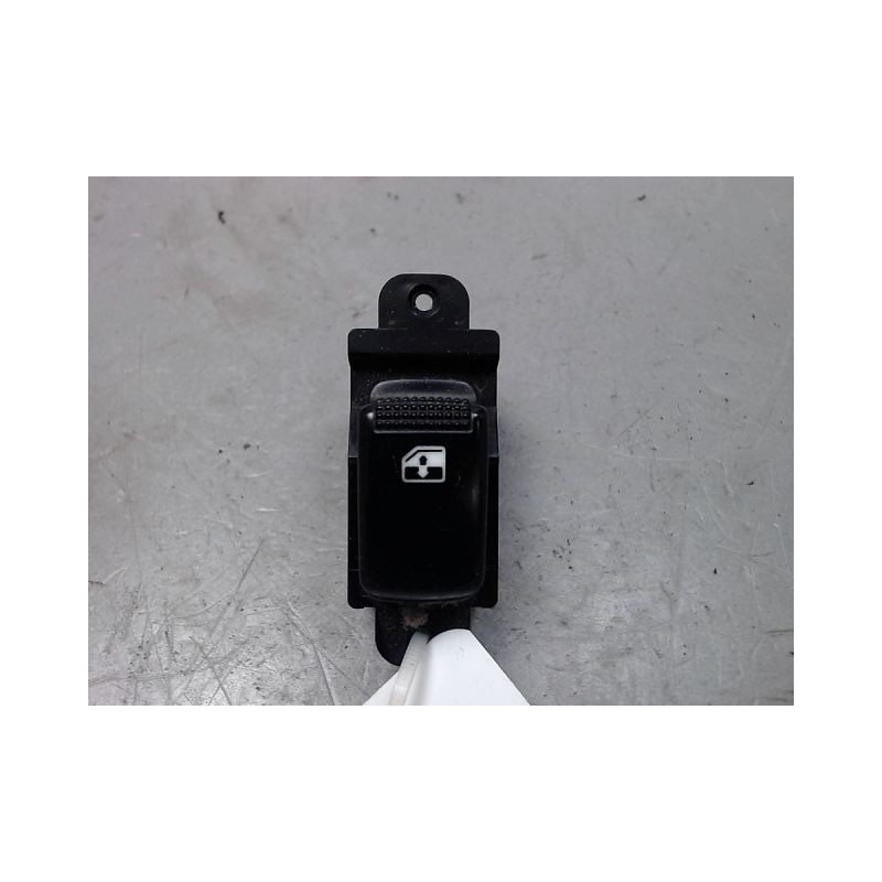 COMMANDE LEVE-GLACE PORTE AVD KIA PICANTO