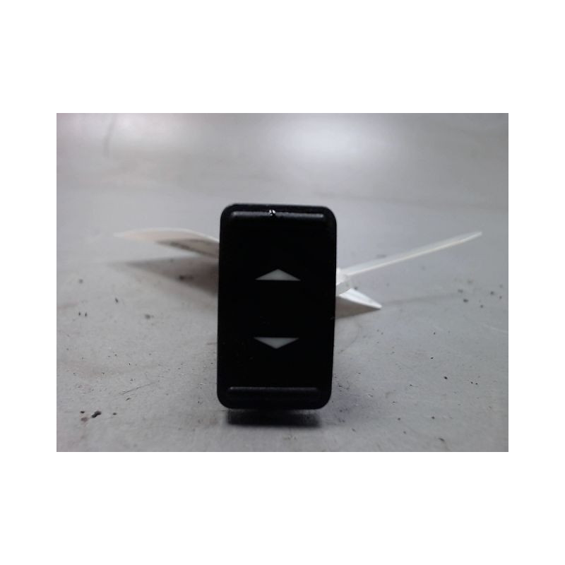 COMMANDE LEVE-GLACE PORTE AVD FORD FOCUS C-MAX 03-07