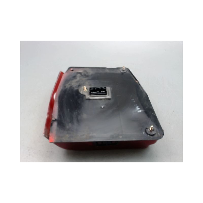 FEU ARRIERE DROIT FIAT UNO Phase 2 1989-1995
