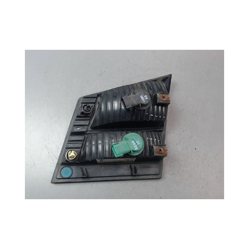 FEU ARRIERE INTERIEUR GAUCHE DODGE JOURNEY MONOSP. 2008-...