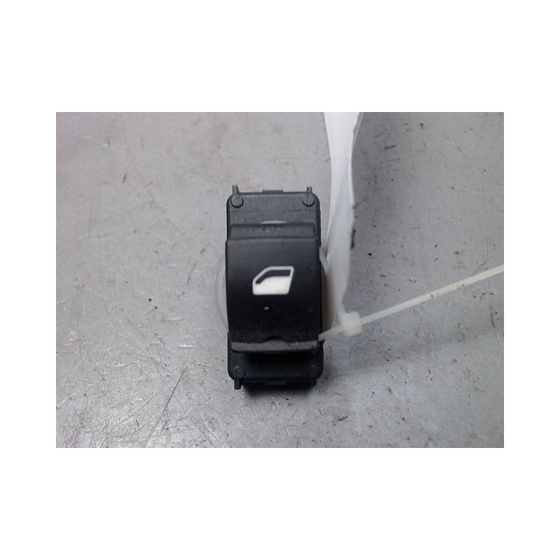 COMMANDE LEVE-GLACE PORTE AVD PEUGEOT 5008 2009-