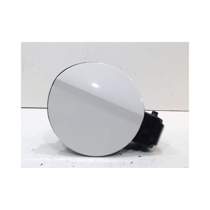 VOLET DE TRAPPE CARBURANT SKODA FABIA