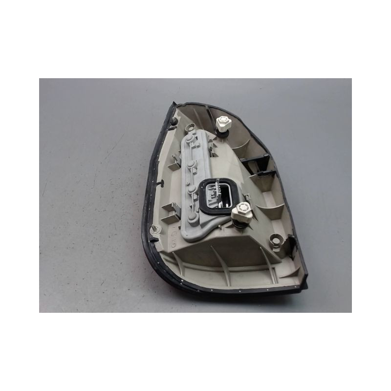 FEU ARRIERE DROIT OPEL ZAFIRA MONOSP. I (A) 1999-2005