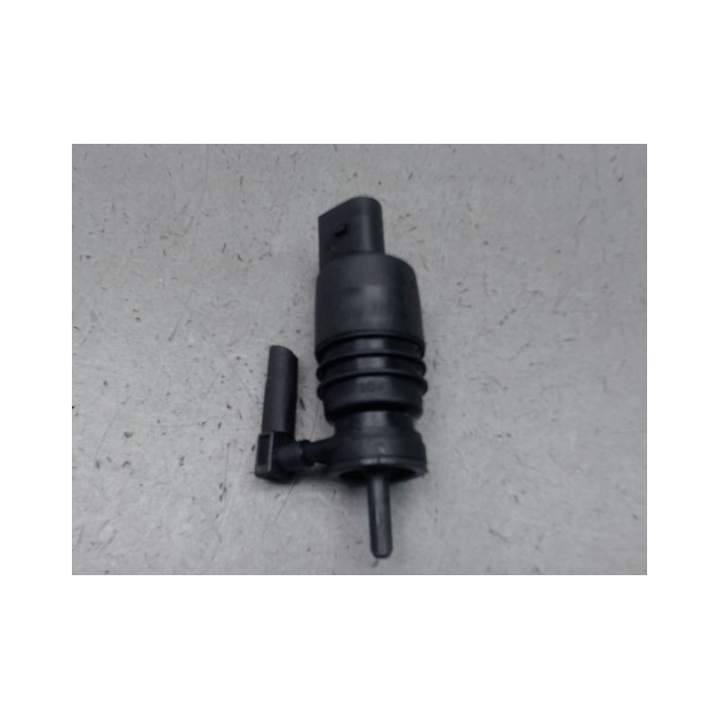 POMPE LAVE-GLACE AVANT MERCEDES CLS