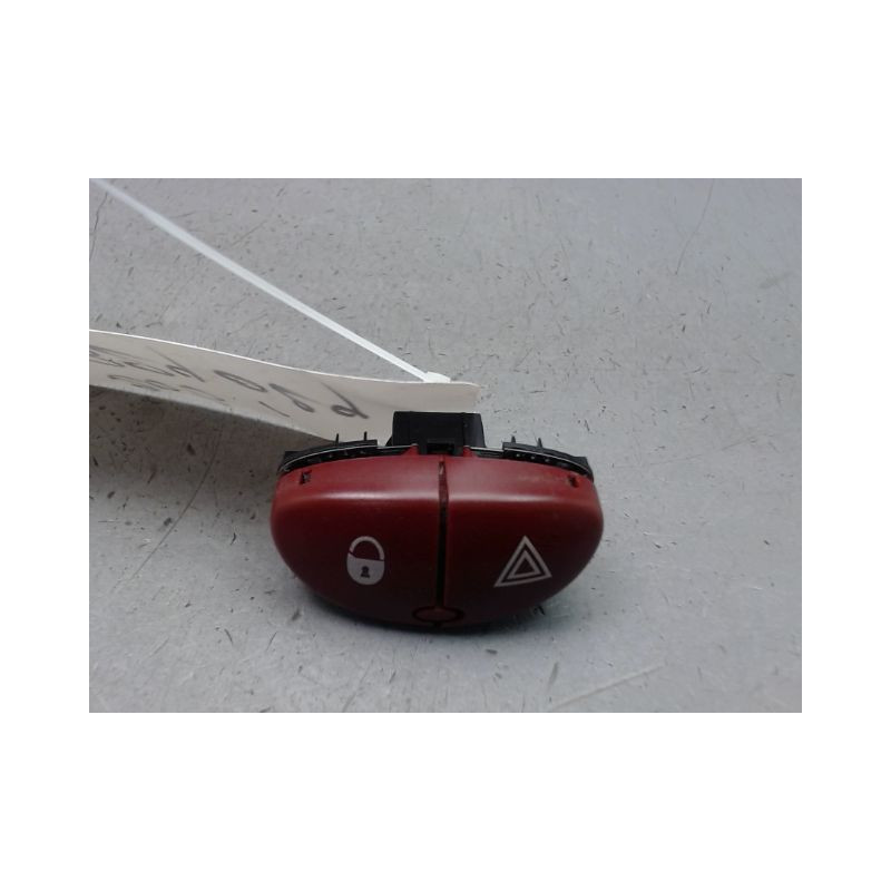 BOUTON DE WARNING PEUGEOT 206 1998-2009