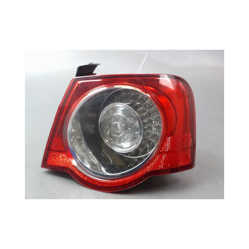 FEU ARRIERE DROIT VOLKSWAGEN PASSAT BERL. V 2005-2010