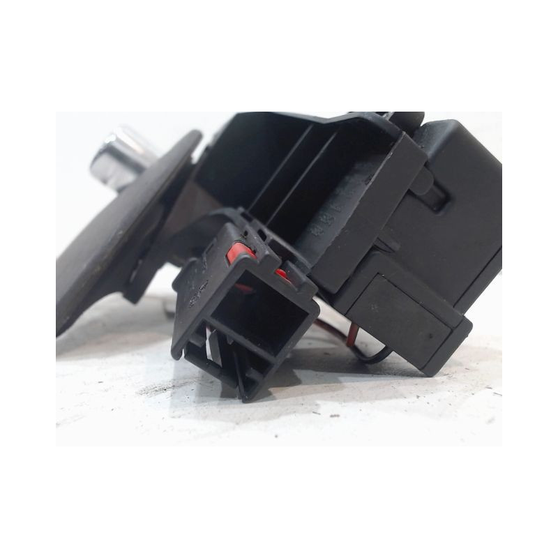 POIGNEE EXTERIEURE HAYON OPEL CORSA