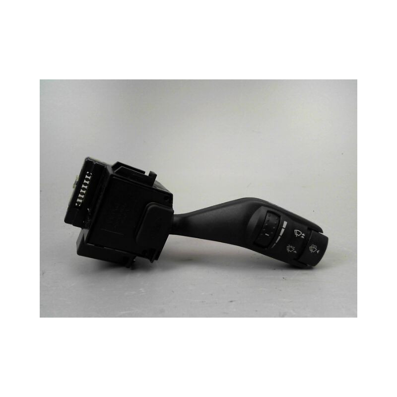 COMMANDE ESSUIE GLACE FORD FOCUS SW 2005-2007
