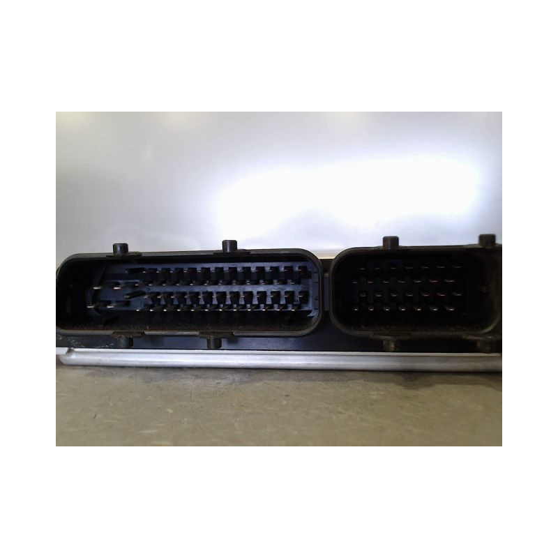 CALCULATEUR MOTEUR AUDI A6
