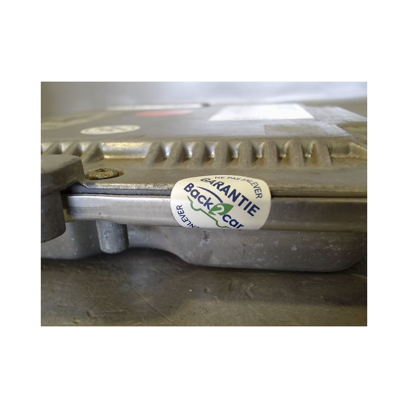 CALCULATEUR MOTEUR PEUGEOT 406