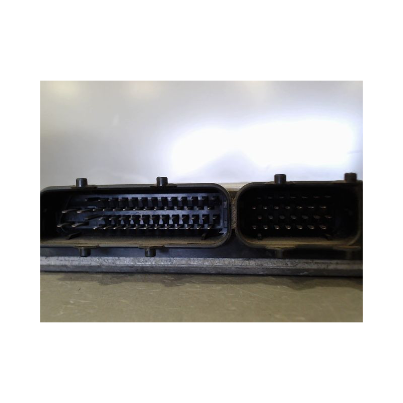 CALCULATEUR MOTEUR AUDI A3