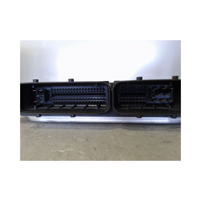 CALCULATEUR MOTEUR AUDI A6