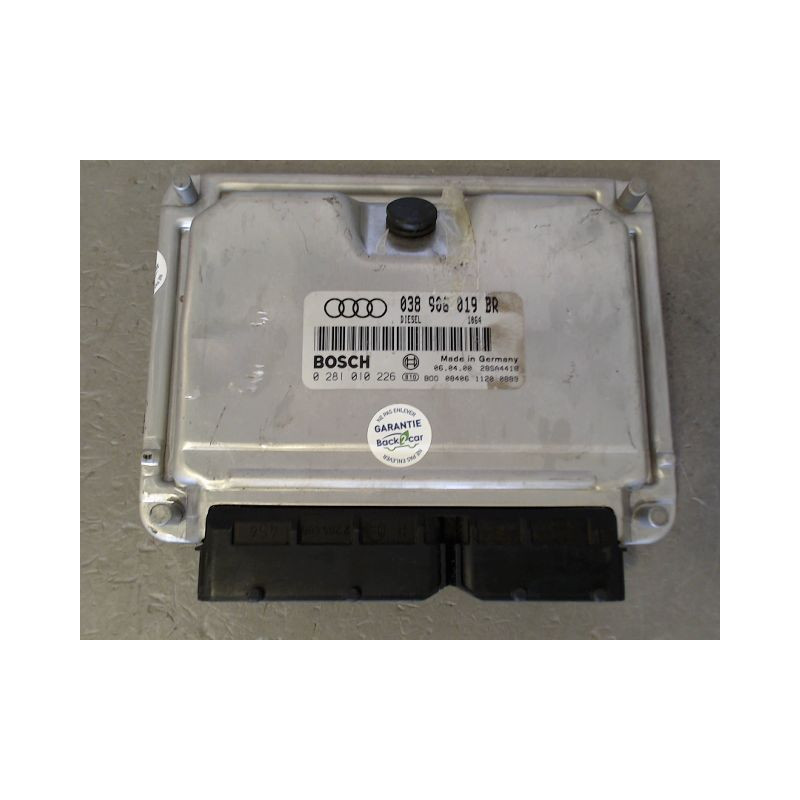 CALCULATEUR MOTEUR AUDI A4