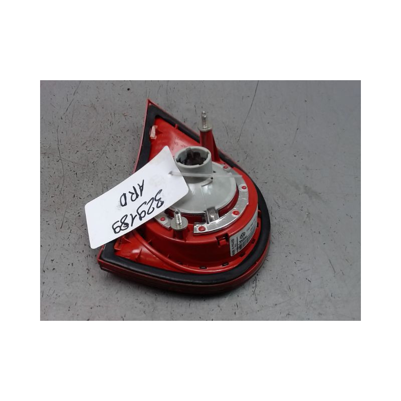 FEU ARRIERE INTERIEUR DROIT VOLKSWAGEN GOLF V (1K) 2003-2008