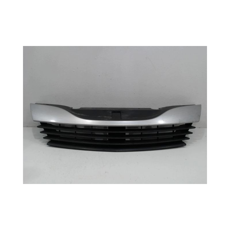 CALANDRE RENAULT LAGUNA