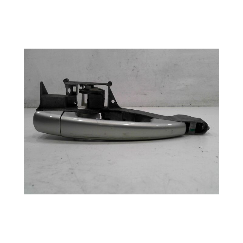 POIGNEE EXTERIEURE PORTE AVANT DROIT PEUGEOT 207