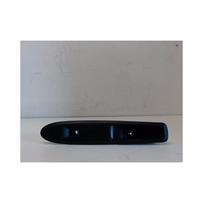 COMMANDE LEVE-GLACE PORTE AVD CITROEN DS3