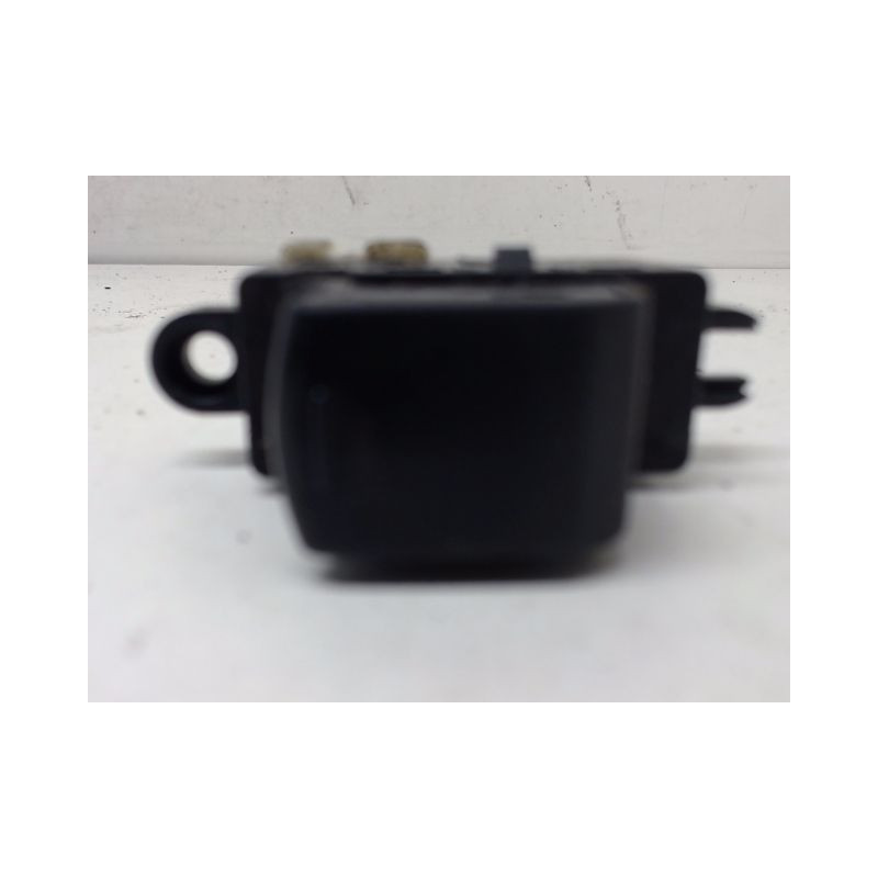 COMMANDE LEVE-GLACE PORTE AVD NISSAN MICRA 2003-2005