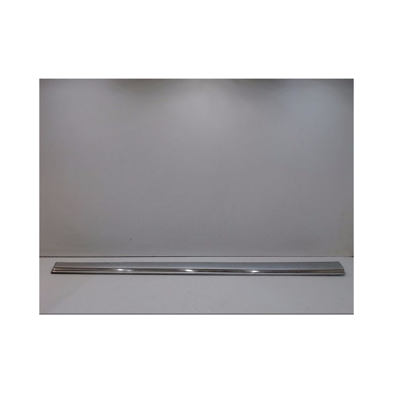 PROTECTION PORTE AVANT DROIT MERCEDES CLASSE C