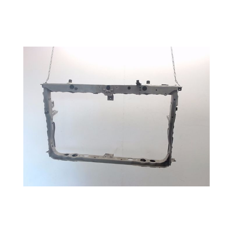 TRAVERSE SUPERIEURE ARMATURE AVANT TOYOTA AVENSIS