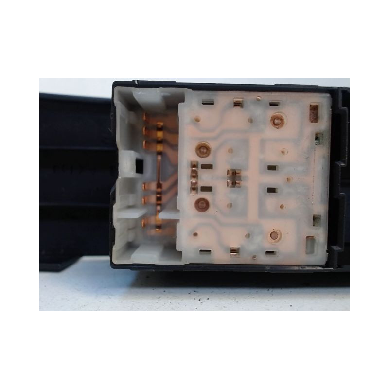 COMMANDE LEVE-GLACE PORTE AVG NISSAN MICRA