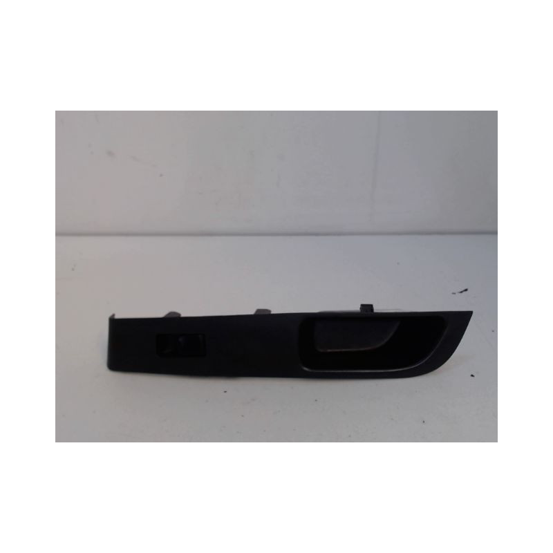 COMMANDE LEVE-GLACE PORTE AVD NISSAN MICRA