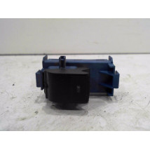 COMMANDE LEVE-GLACE PORTE AVD TOYOTA VERSO