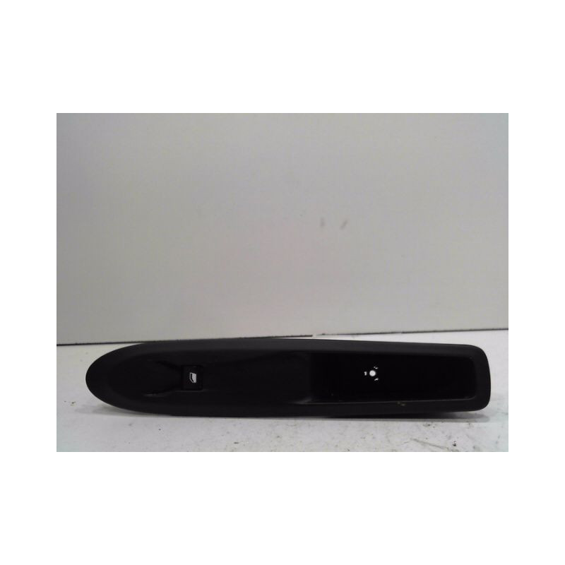 COMMANDE LEVE-GLACE PORTE AVD CITROEN DS3