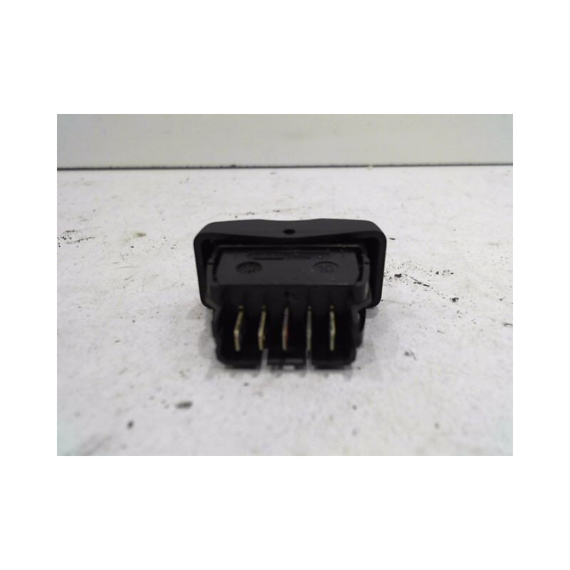 COMMANDE LEVE-GLACE PORTE AVG DACIA LOGAN 4 P 05-08