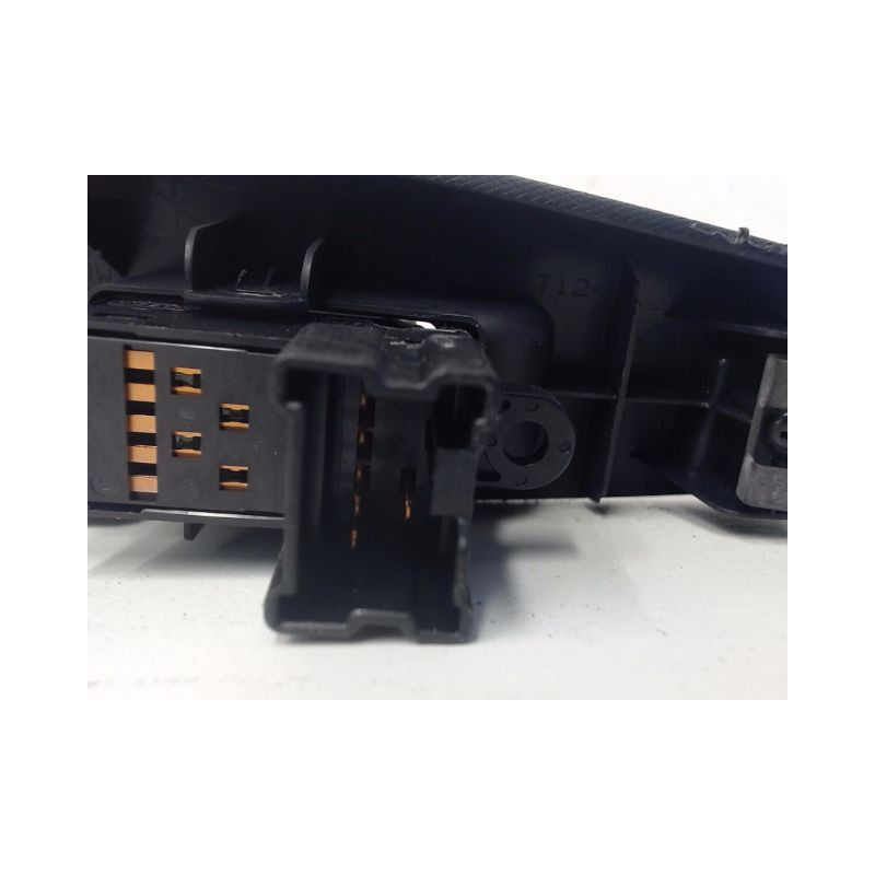 COMMANDE LEVE-GLACE PORTE ARG NISSAN NOTE