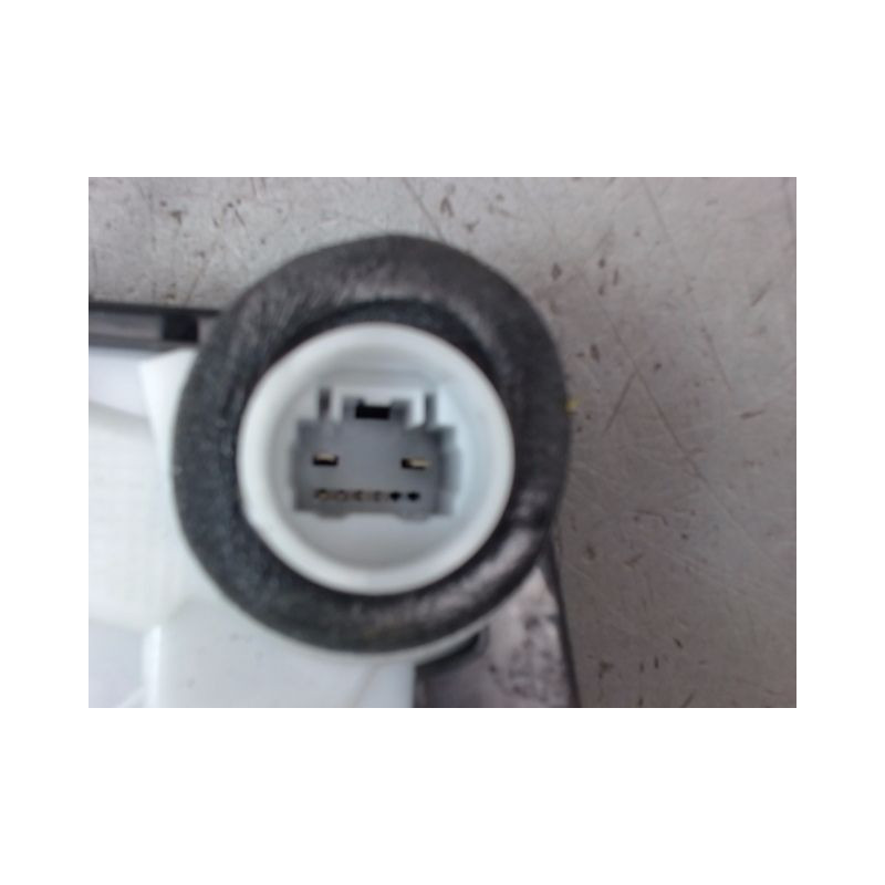 SYSTEME CONDAMNATION AVANT DROIT TOYOTA YARIS 2005-