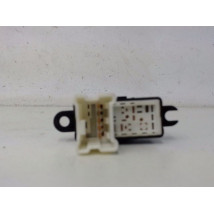 COMMANDE LEVE-GLACE PORTE AVD NISSAN MICRA
