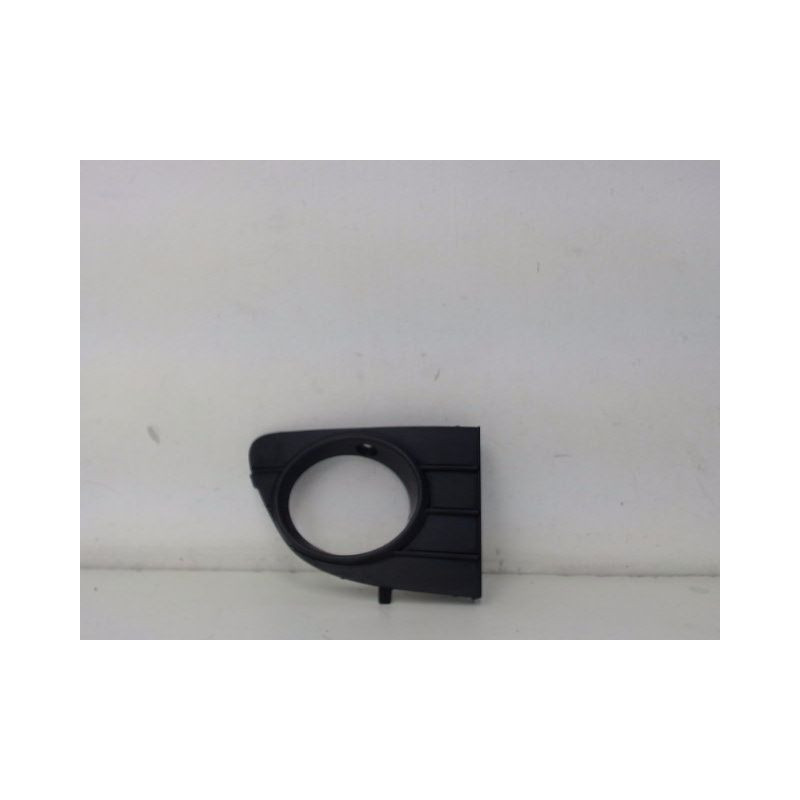 GRILLE DROIT PARE-CHOC AVANT FIAT PUNTO