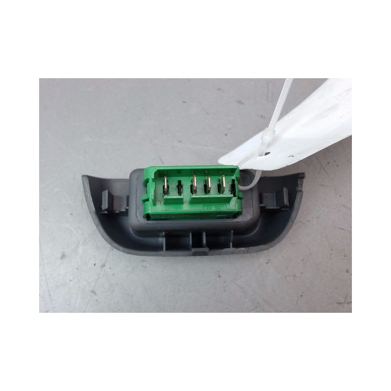COMMANDE LEVE-GLACE PORTE AVD TOYOTA AYGO I Phase 1 2005-2009
