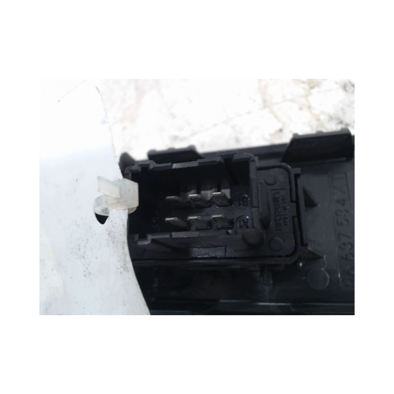 COMMANDE LEVE-GLACE PORTE AVD CITROEN C3