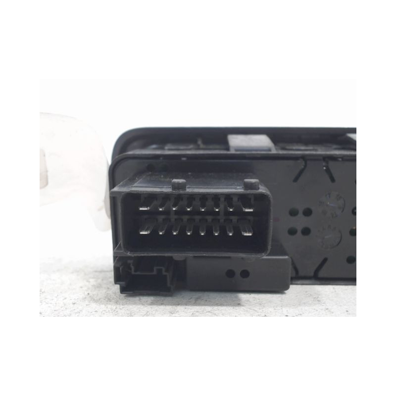 COMMANDE LEVE-GLACE PORTE AVG CITROEN C3