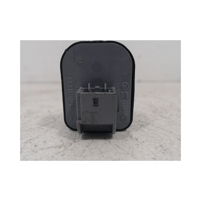 COMMANDE RETROVISSEUR EXTERIEUR ELECTRIQUE AUDI A4 AVANT 04-08