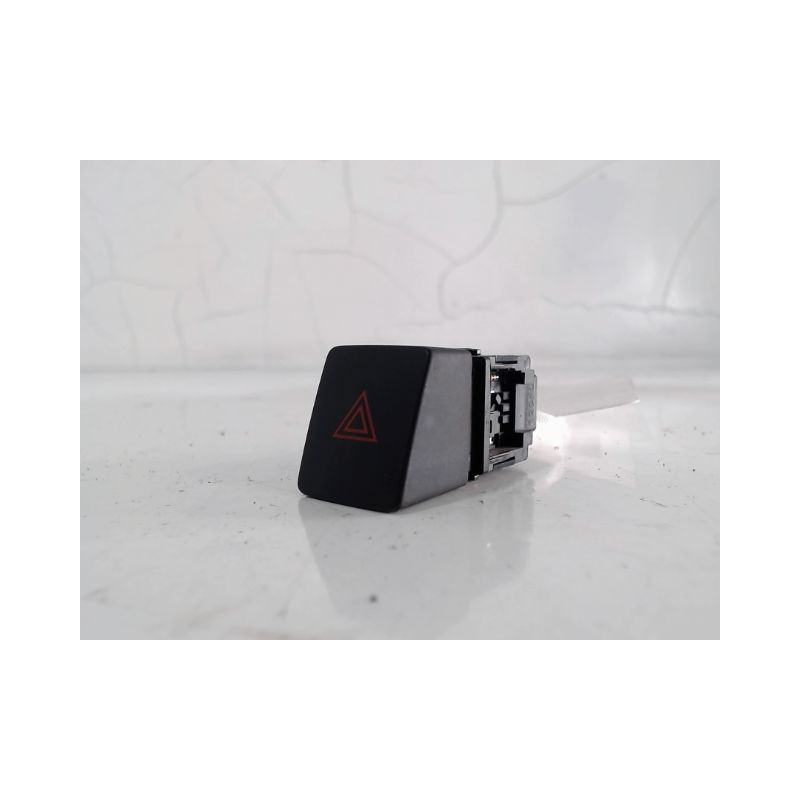 BOUTON DE WARNING NISSAN QHASQAI 2007-