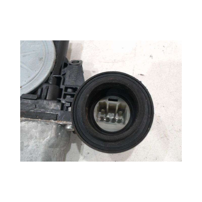 MECANISME+MOTEUR LEVE-GLACE AVANT DROIT SUZUKI SWIFT