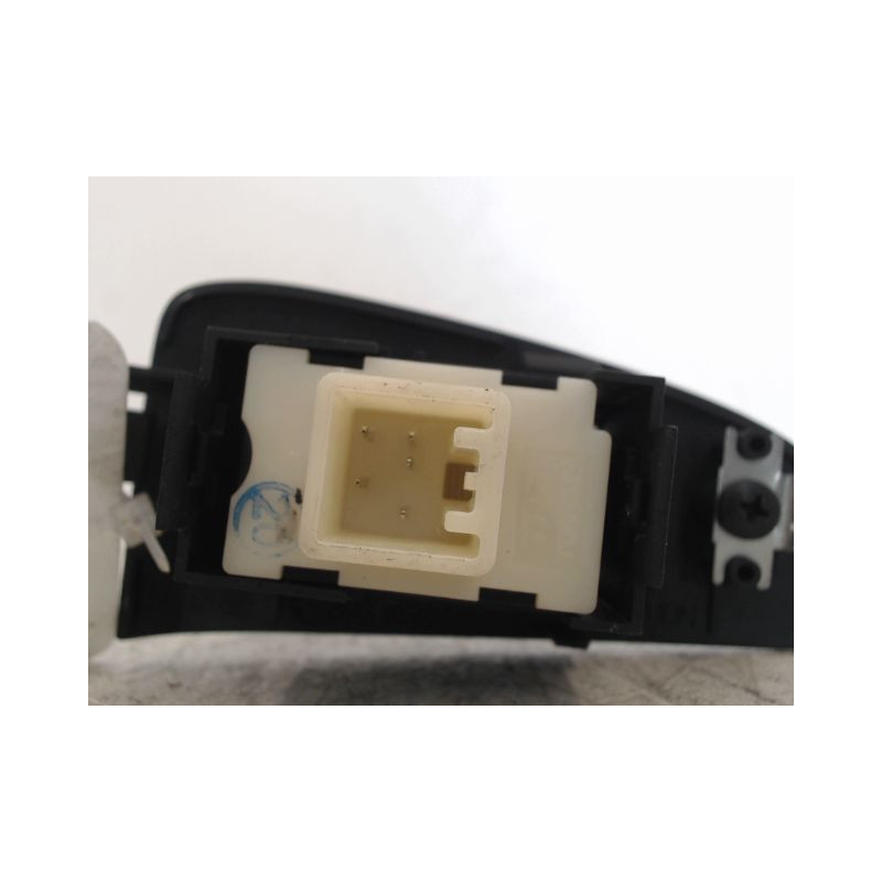COMMANDE LEVE-GLACE PORTE ARG TOYOTA AVENSIS
