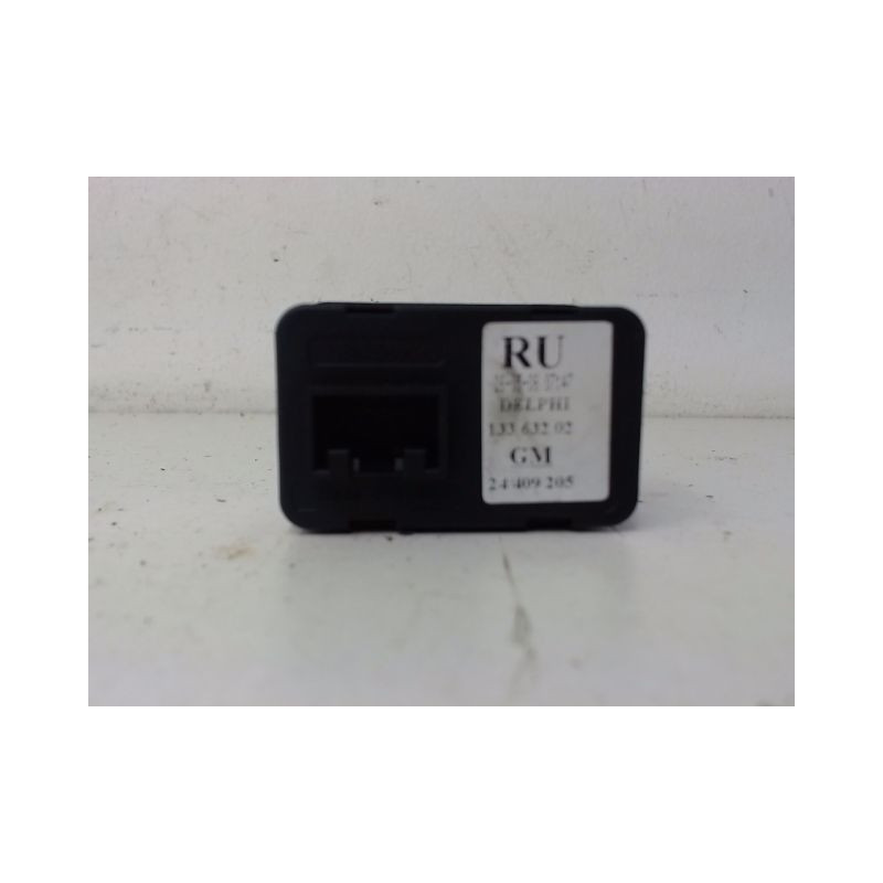 COMMANDE LEVE-GLACE PORTE AVG OPEL CORSA