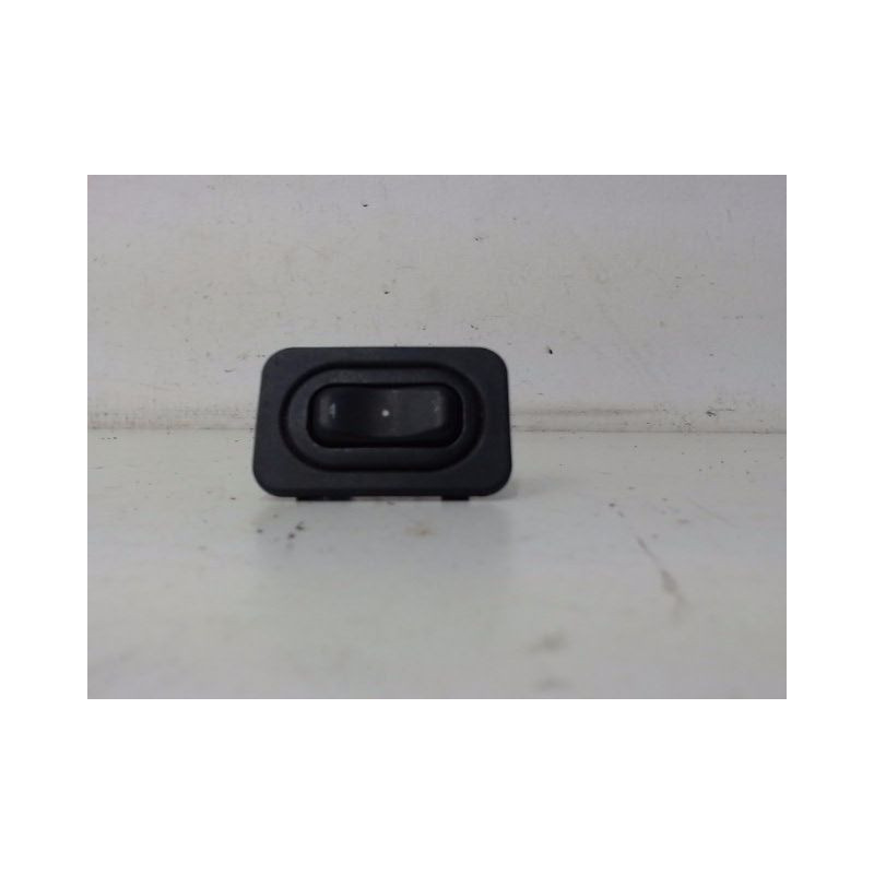 COMMANDE LEVE-GLACE PORTE AVD OPEL CORSA