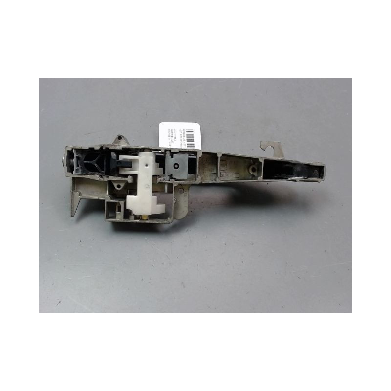 POIGNEE EXTERIEURE PORTE AVANT DROIT PEUGEOT 407 SW Phase 2 2008-2011