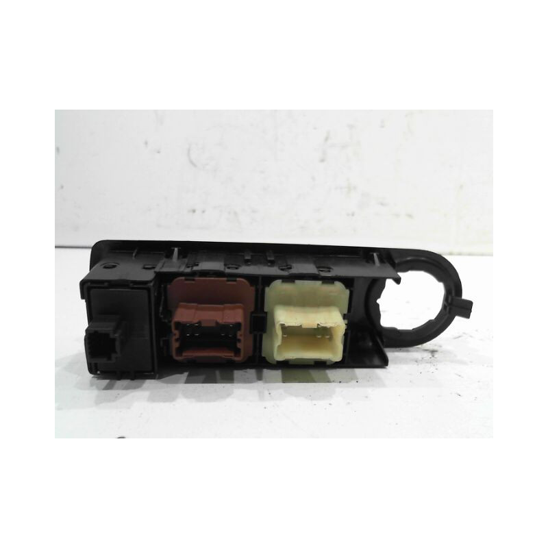 COMMANDE LEVE-GLACE PORTE AVG RENAULT CAPTUR