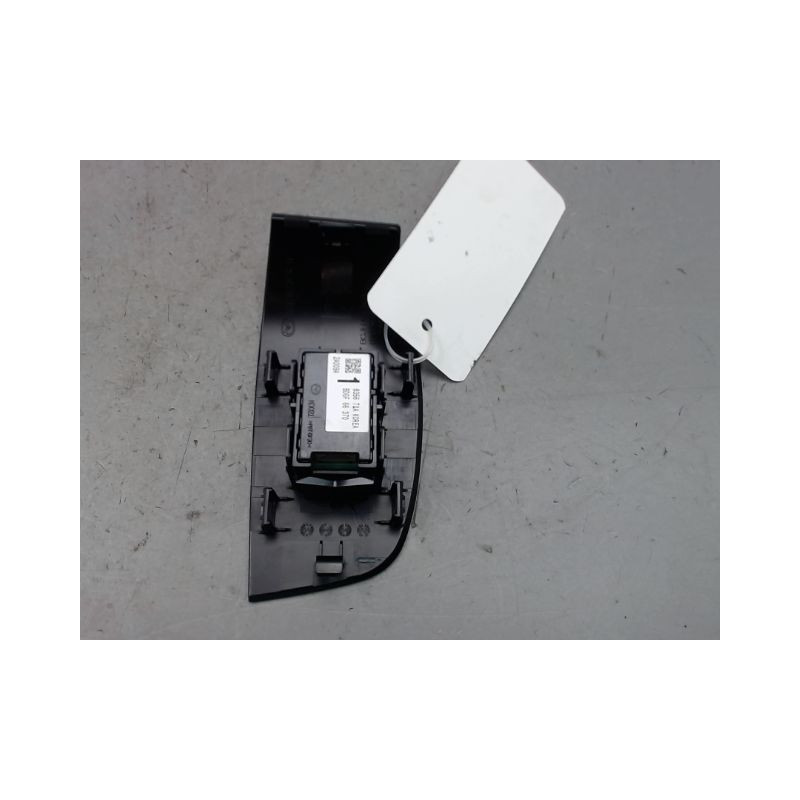COMMANDE LEVE-GLACE PORTE AVD MAZDA MAZDA 3  5P